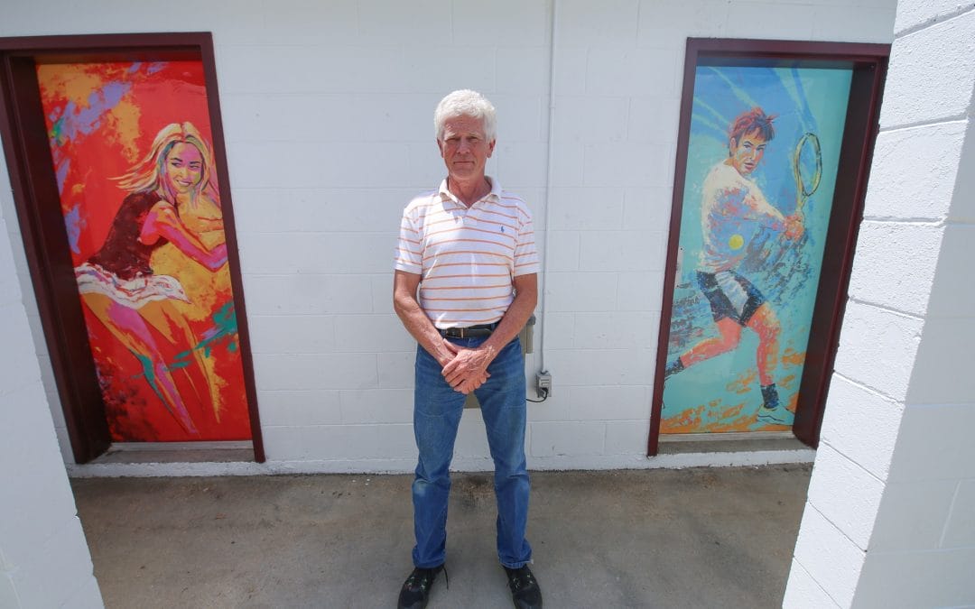Hinds alum adds artistic finishing touch to new tennis center