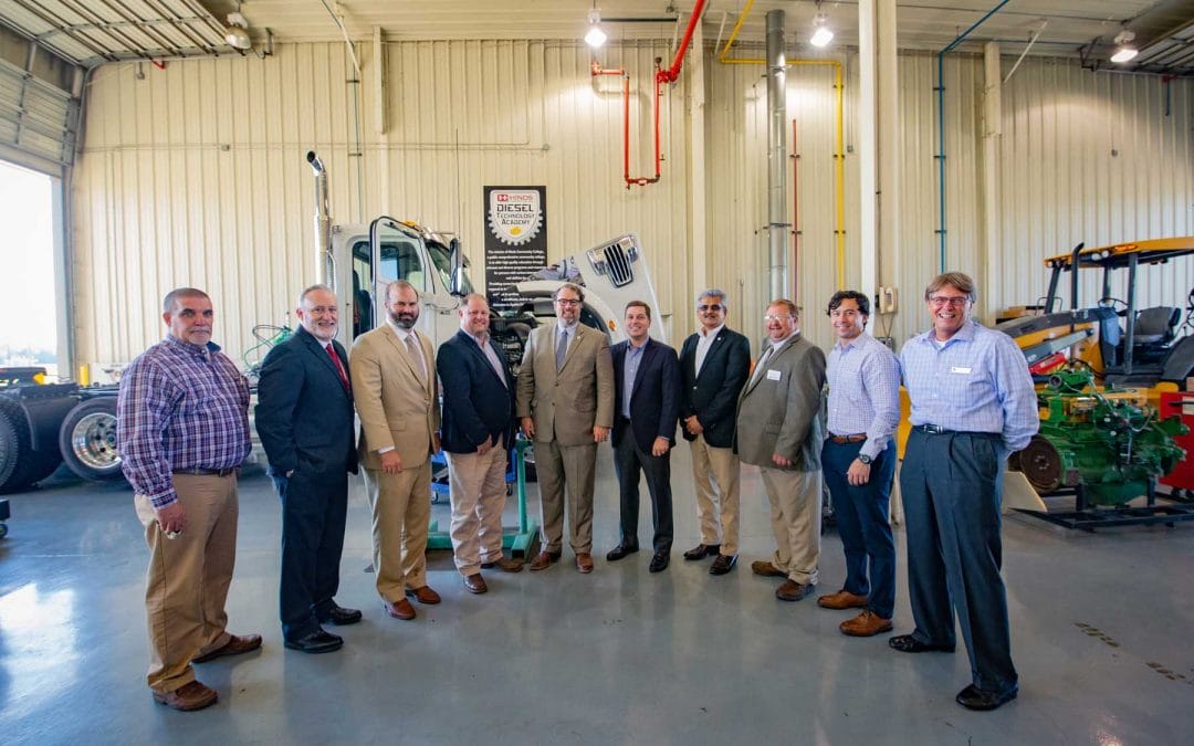 Hinds hosts federal officials for tour of industry partnerships