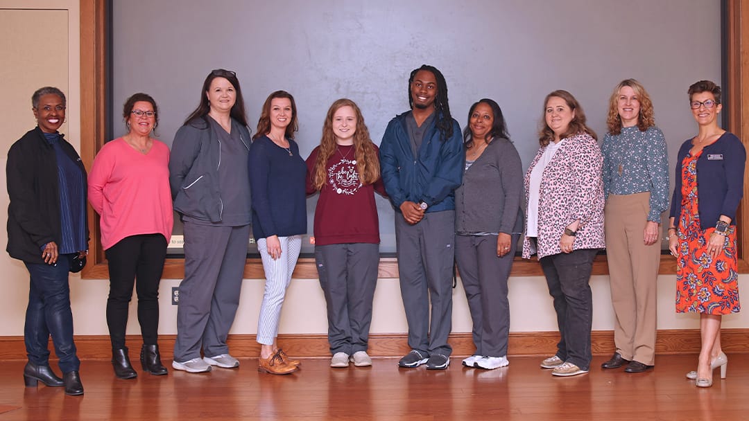 2 Hinds Rankin Campus students receive nursing scholarships